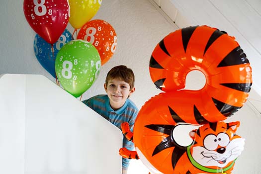 Оформление воздушными шарами мероприятий - украшение помещений в Москве